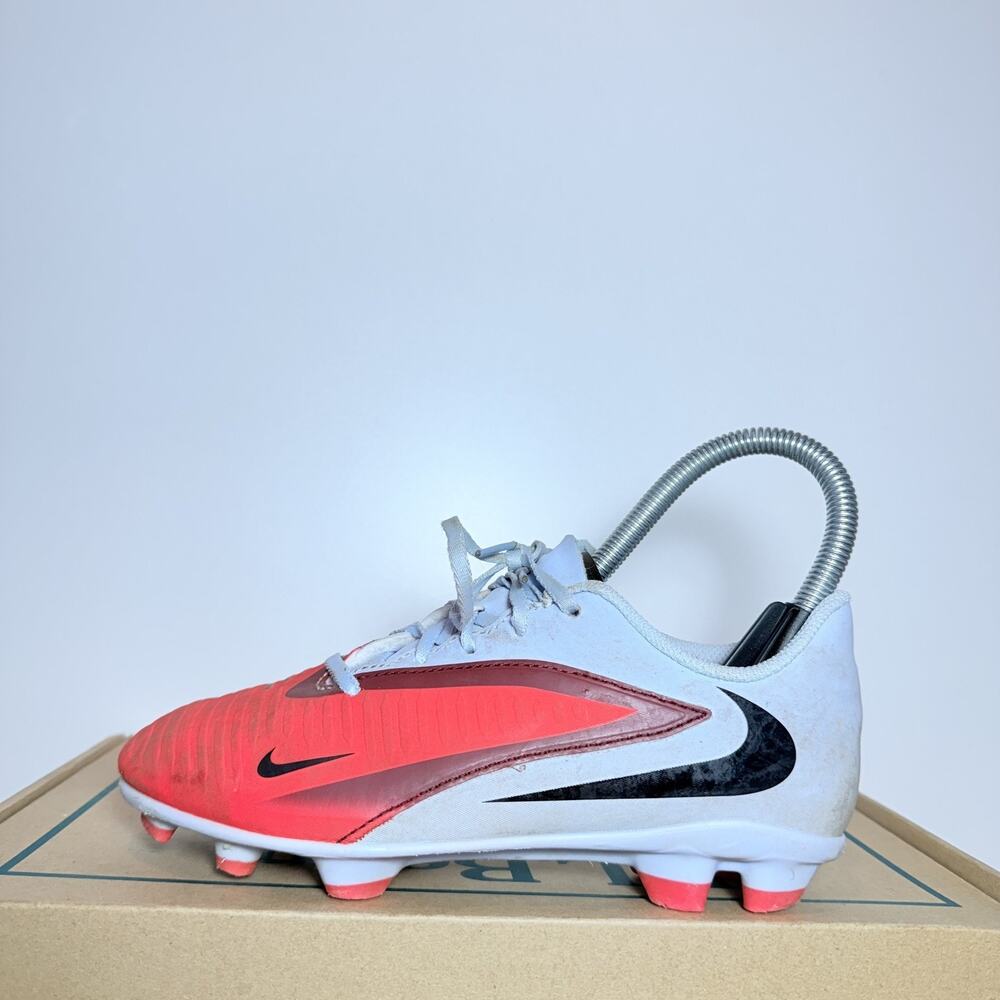 Nike Soccer Cleats Size 1.5Y Phantom Venom Academy FG Youth Red Black White